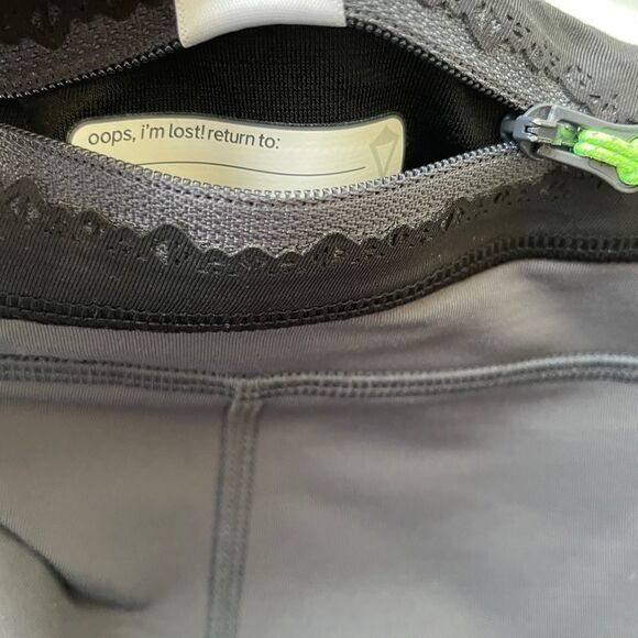 Ivivva Girl’s Elastic Waist Athletic Yoga Leggings Size 12 Grey Black - Picture 13 of 16